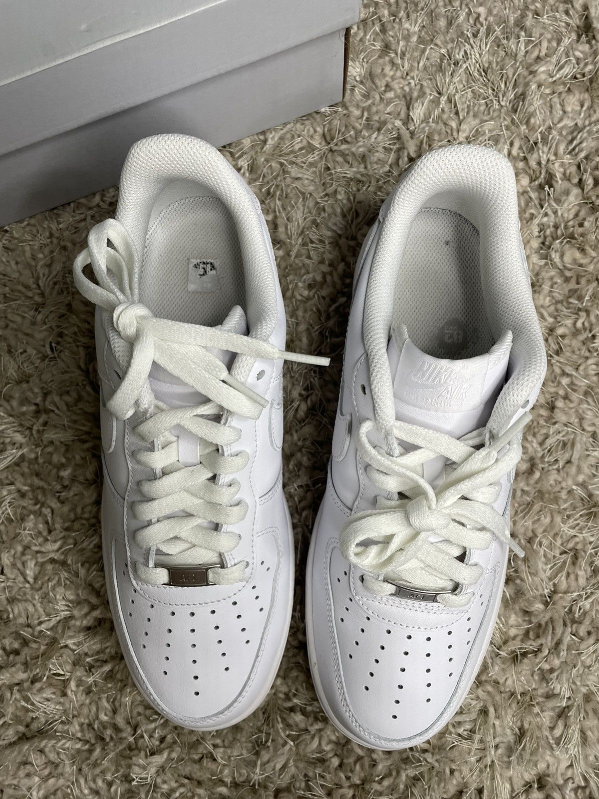Nike Air Force 1 Triple White Size US 8.5 / EU 41-42 - 5 Thumbnail