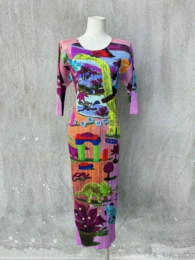 Issey Miyake Issey Miyake size:3 Alice's Adventures in Wonderland Dinos Size XS / US 0-2 / IT 36-38 - 1 Thumbnail