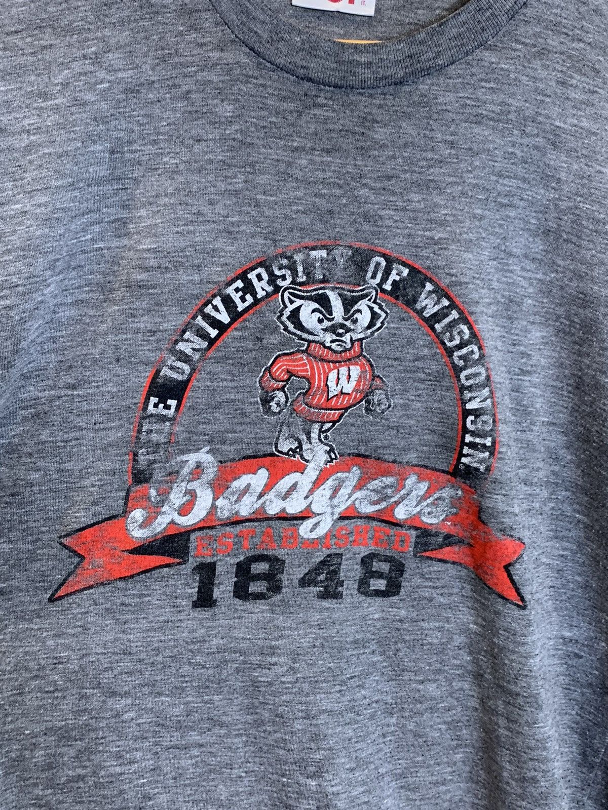 Vintage *RARE* Vintage Wisconsin Badgers Single Stitch T-Shirt Size US S / EU 44-46 / 1 - 2 Thumbnail