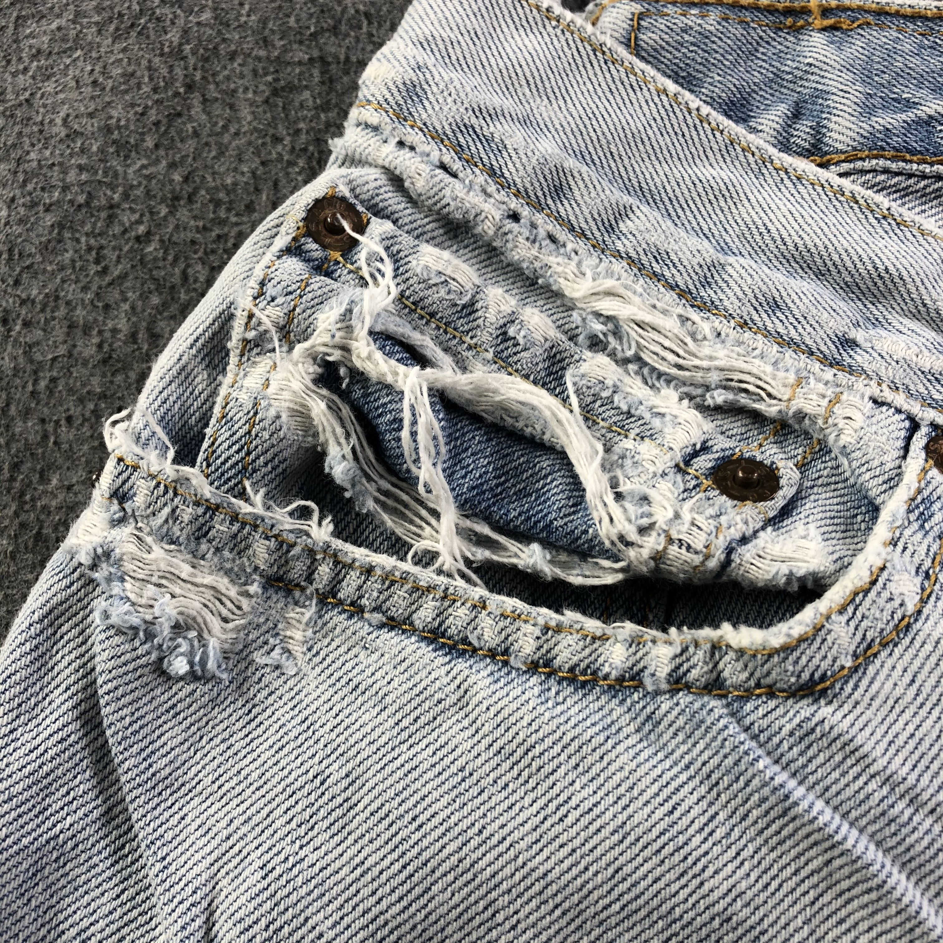 Levi's Vintage Light Wash Levis 505 Jeans-J3338 Size US 36 / EU 52 - 13 Thumbnail