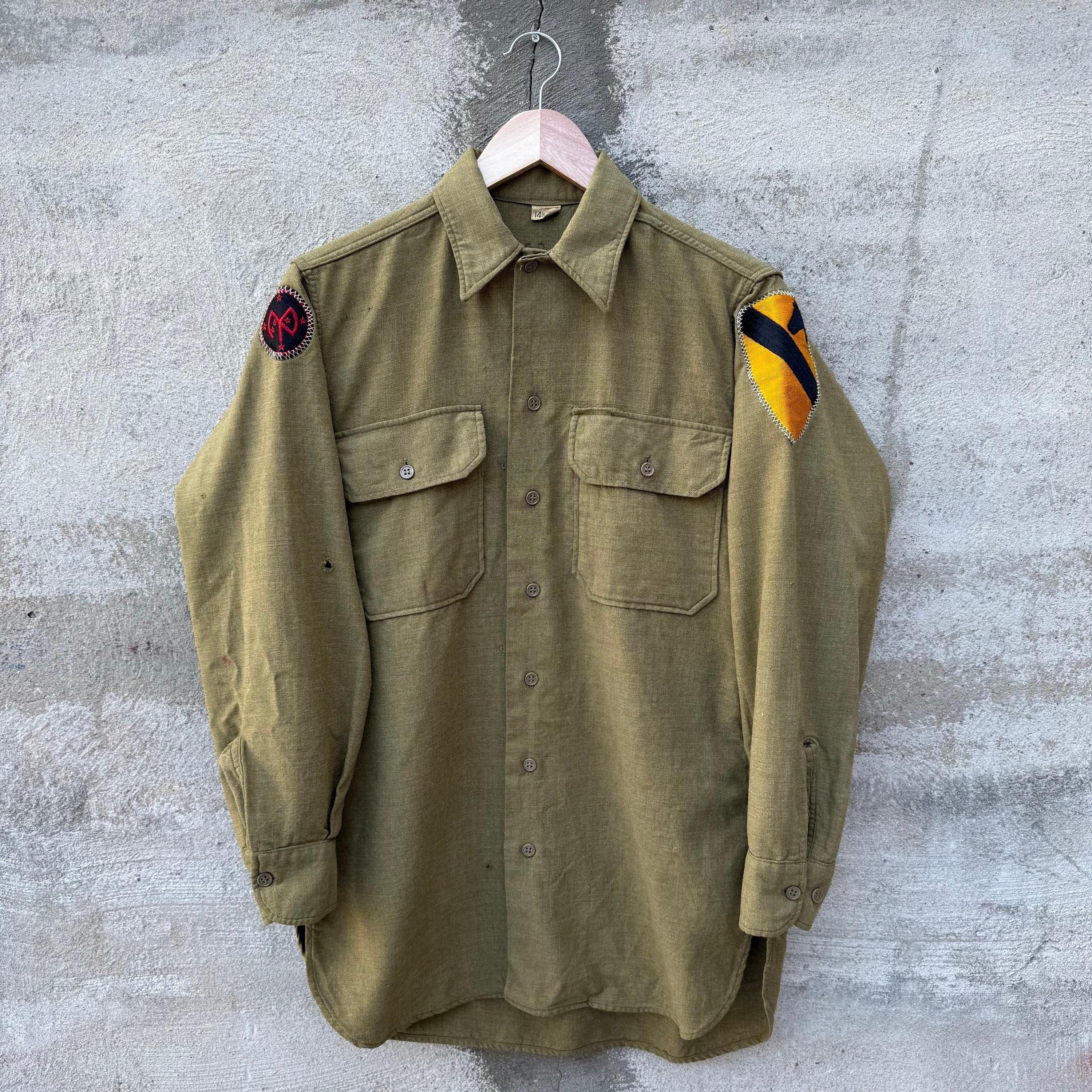 Vintage 40's US Military Tan Khaki Patched Button Down Shirt Size US M / EU 48-50 / 2 - 1 Thumbnail