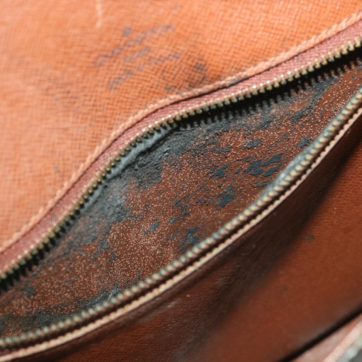 Louis Vuitton LOUIS VUITTON Monogram Saint Cloud GM Shoulder Bag M51242 Size ONE SIZE - 11 Thumbnail