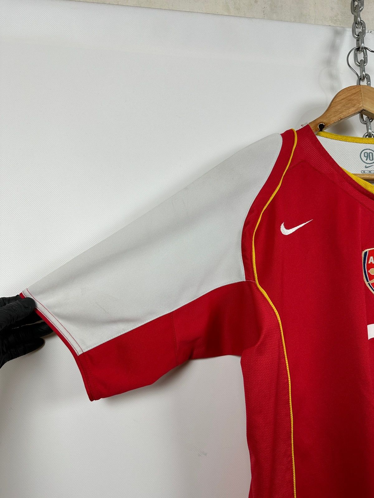 Nike 2004/05 Nike Arsenal FC Vintage Home Soccer Jersey Size US L / EU 52-54 / 3 - 7 Thumbnail