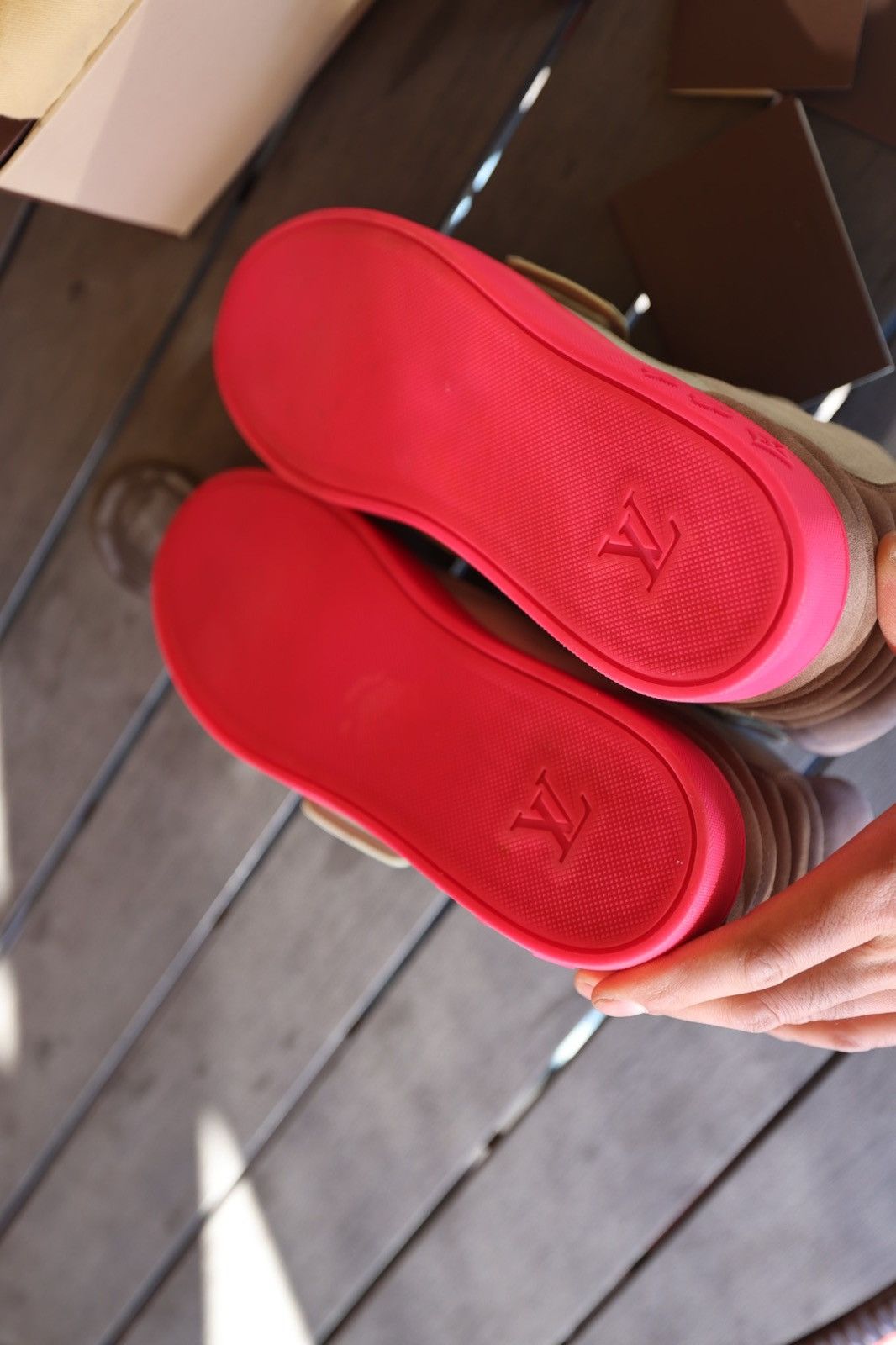 Kanye West × Louis Vuitton Louis Vuitton x Jasper Kanye West size 12 Yeezy Size US 12 / EU 45 - 7 Thumbnail