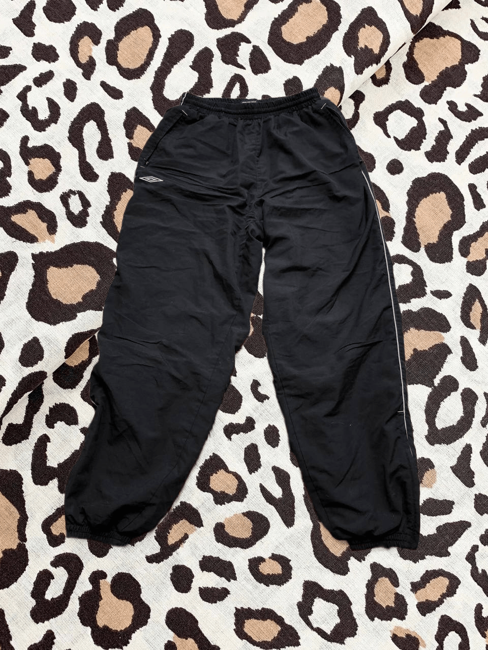 Vintage UMBRO Track Pants Nylon Big Logo Y2K Drill