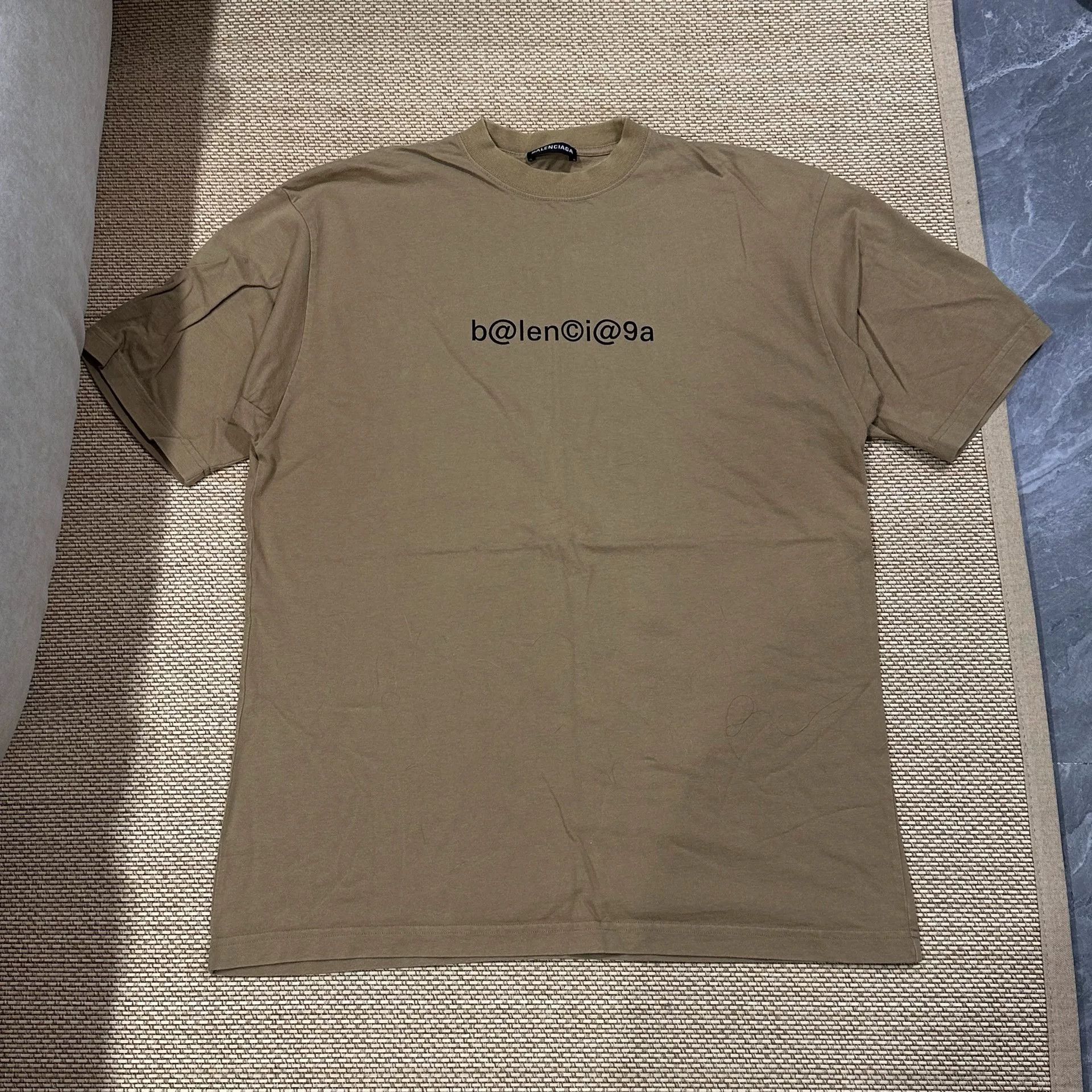 Balenciaga Balenciaga Short Sleeve T-Shirt in Beige Size US XS / EU 42 / 0 - 1 Thumbnail