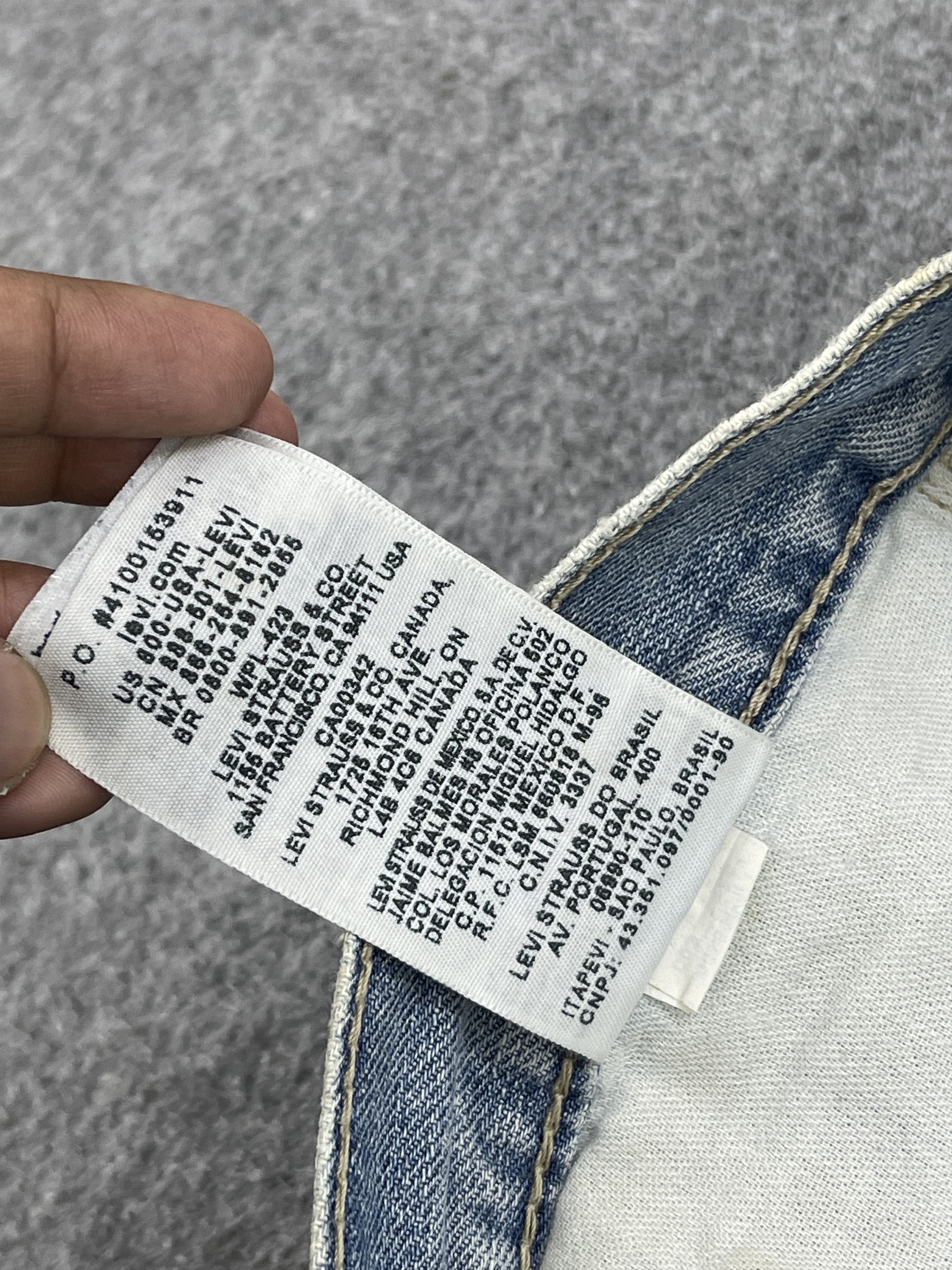 Levi's × Vintage Relaxed Straight Vintage Levis 559 Faded Blue Jeans DP2494 Size US 36 / EU 52 - 9 Thumbnail