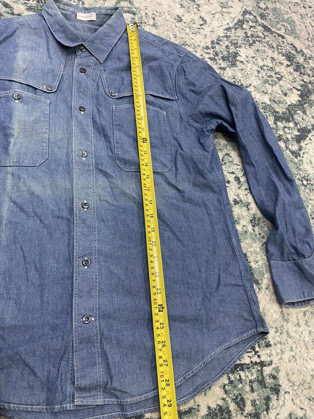 Balenciaga AW09 Balenciaga Paris Faded Hidden Pocket Denim Shirt Size US L / EU 52-54 / 3 - 20 Thumbnail
