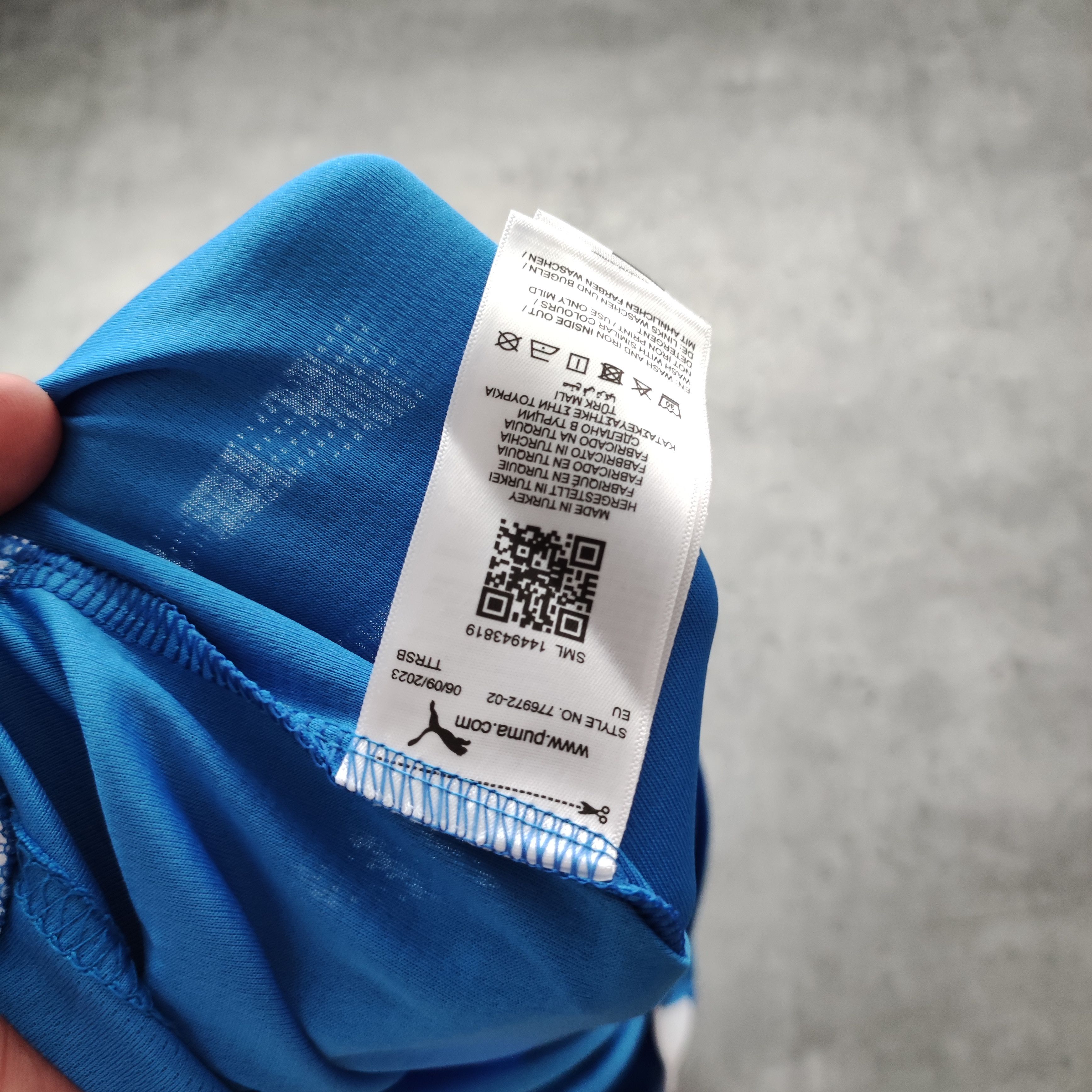 Puma RARE Neymar JR x Al-Hilal Puma Football Jersey Size US L / EU 52-54 / 3 - 8 Thumbnail