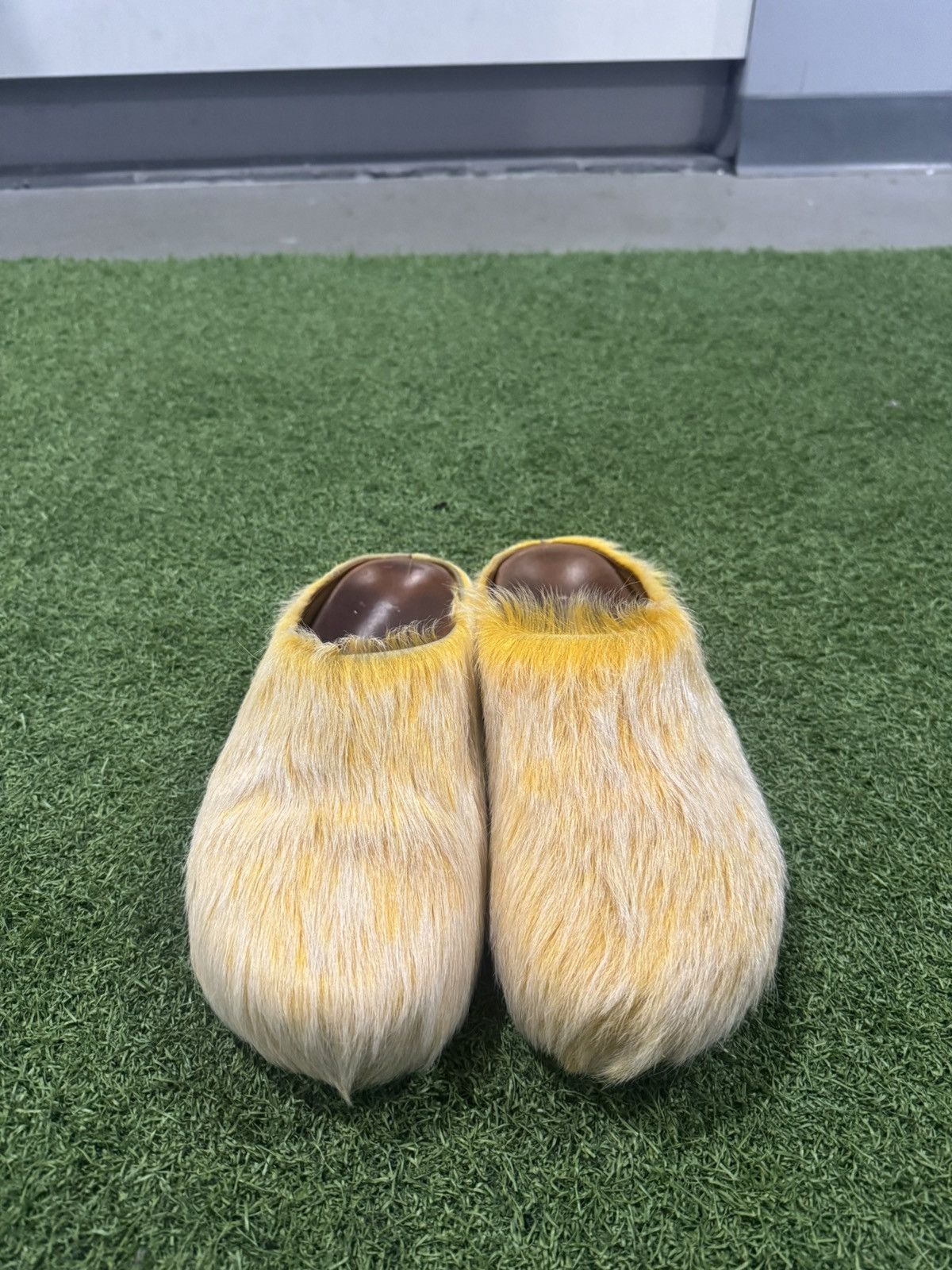 Marni Marni Mule Fur Slides Mustard Size US 12 / EU 45 - 3 Thumbnail