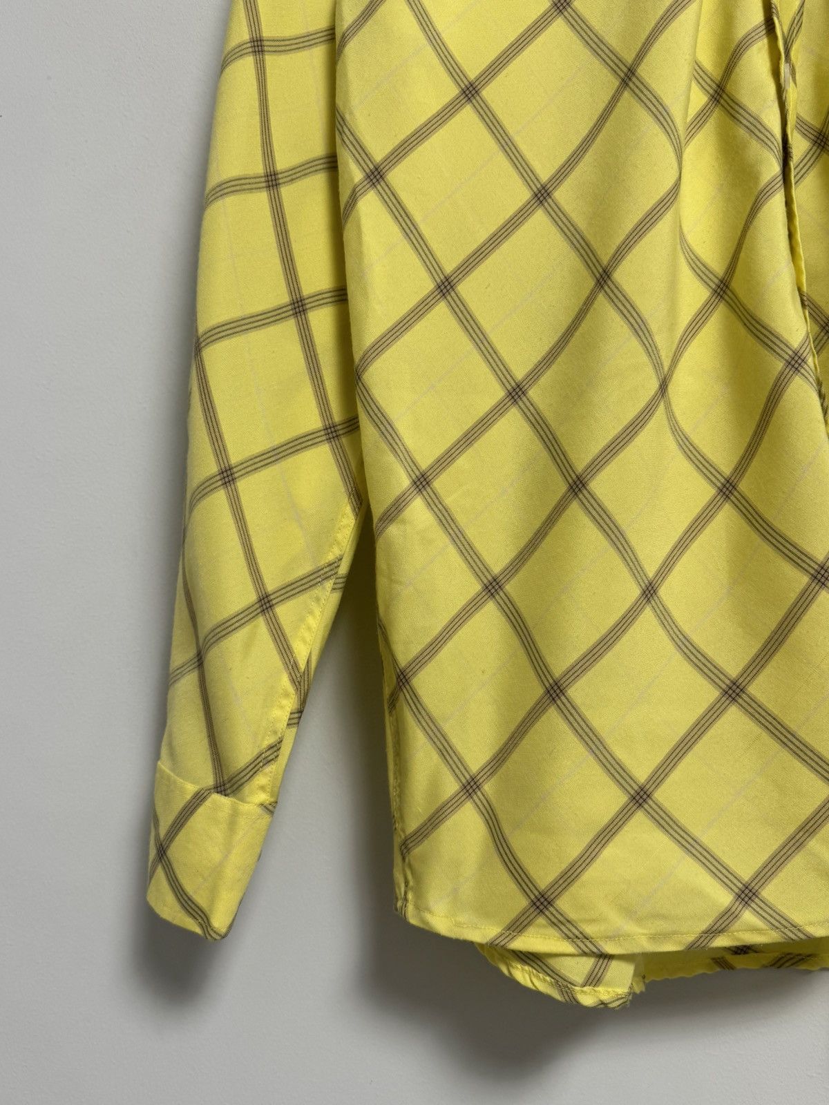 Burberry Burberry Button Up T-Shirt yellov Luxury Size US XL / EU 56 / 4 - 4 Thumbnail