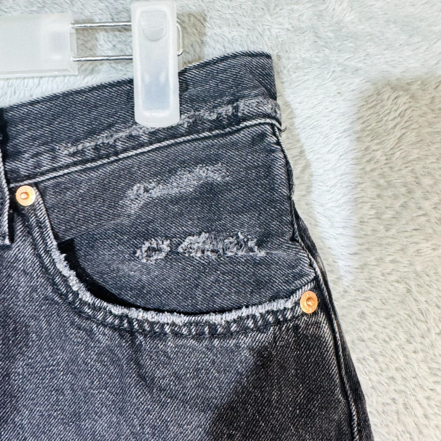 Levi's Levi's 501 Bermuda Denim Shorts Mens W30 Button Fly Black Frayed Hem Casual Split Front 5-Pocket Regular Rise Summer 501 Fit Men Size US 30 / EU 46 - 6 Thumbnail
