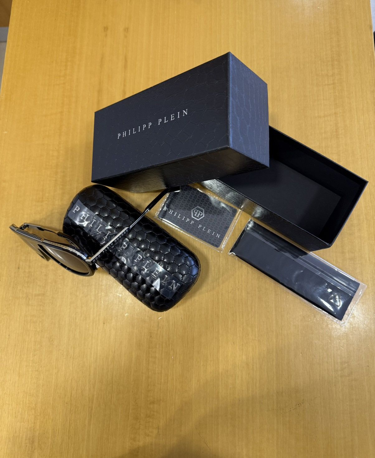 Philipp Plein Sunglasses Philipp Plein SPP151 0700 Size ONE SIZE - 9 Thumbnail