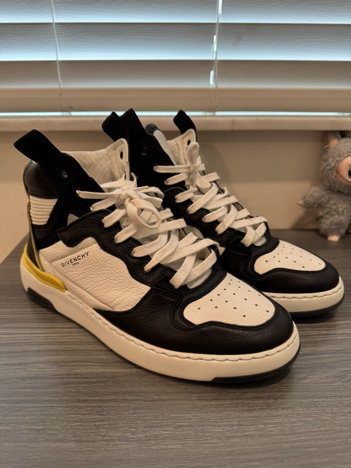 Givenchy Givenchy Wing high top sneakers Size US 9 / EU 42 - 1 Thumbnail