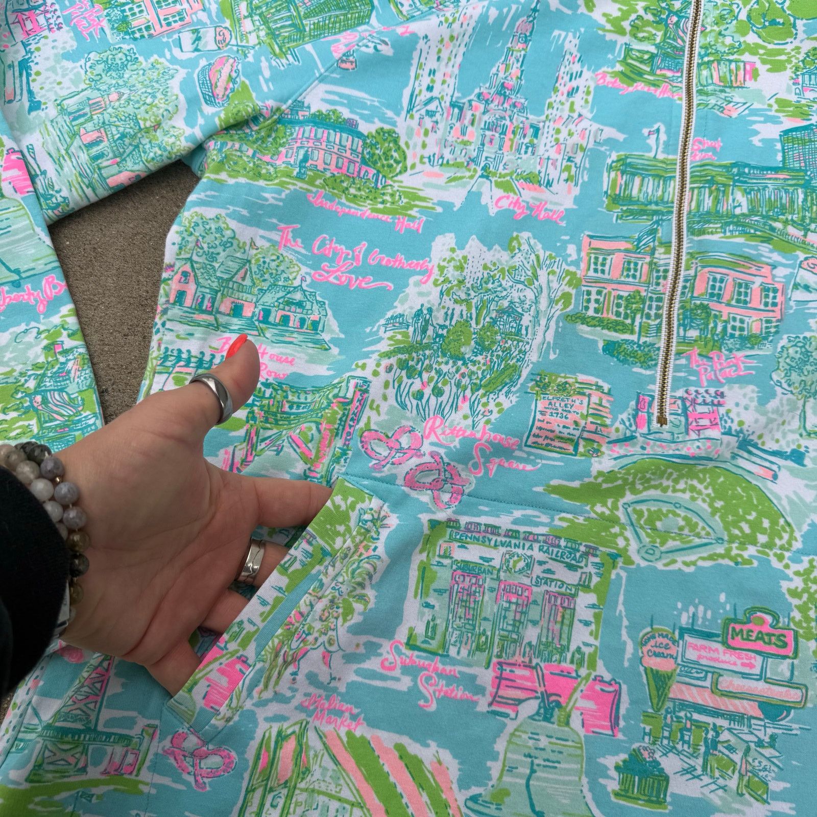 Lilly Pulitzer Lilly Pulitzer Lilly Loves Philadelphia Skipper Popover Top Size XL / US 12-14 / IT 48-50 - 6 Thumbnail