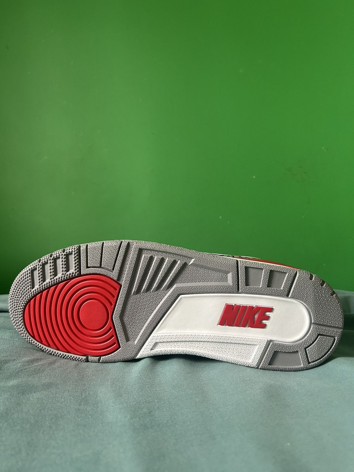 Jordan Brand Nike Air Jordan 3 Fire Red 2022 Size US 12 / EU 45 - 4 Thumbnail