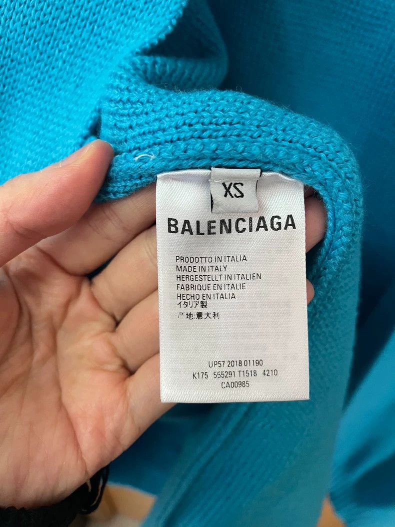 Balenciaga Balenciaga Large Slit Back sweater 2501-Nextarrow Size US XS / EU 42 / 0 - 5 Thumbnail