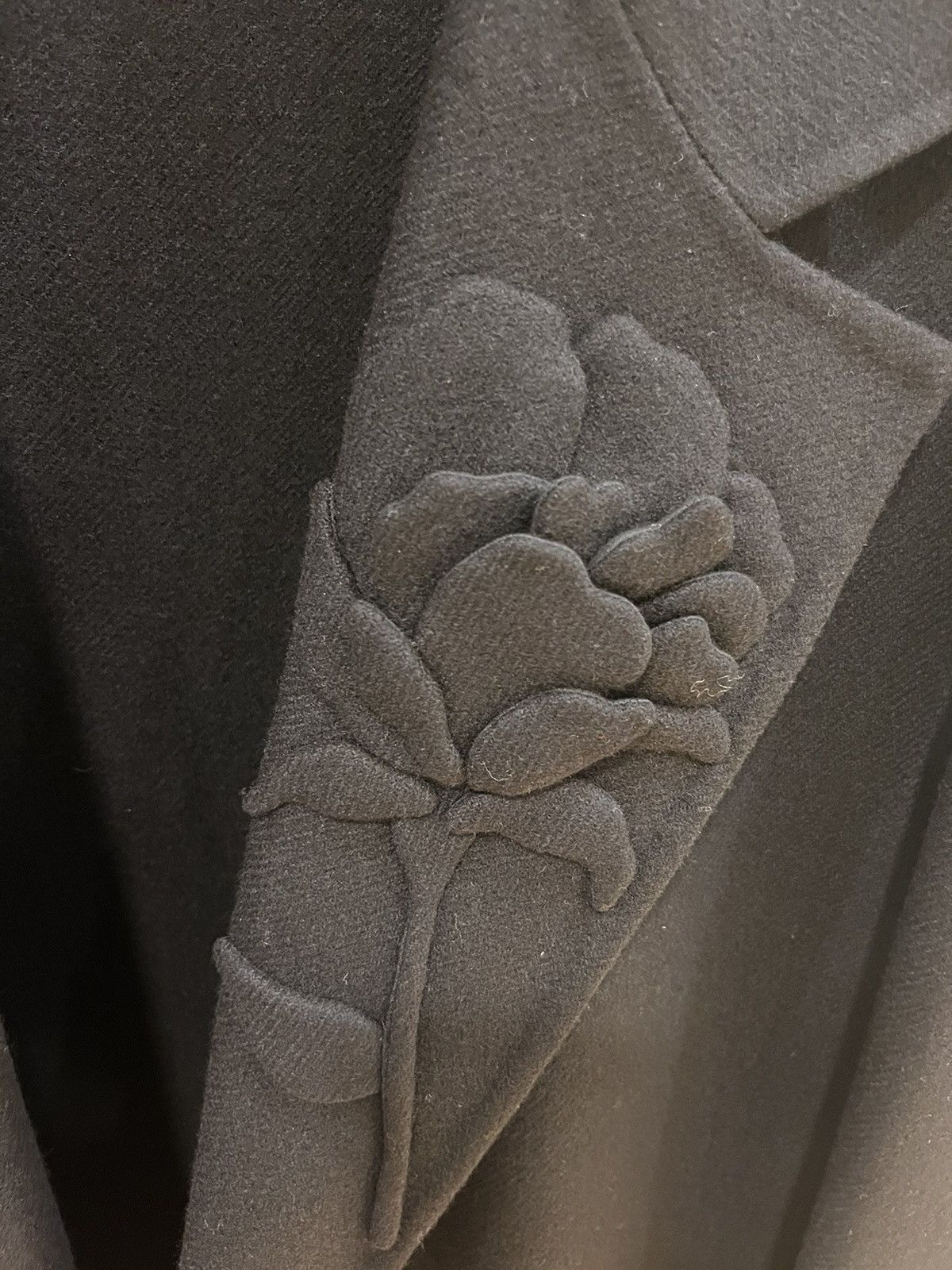 Valentino flower embrodery single breast coat size50 Size US M / EU 48-50 / 2 - 10 Thumbnail