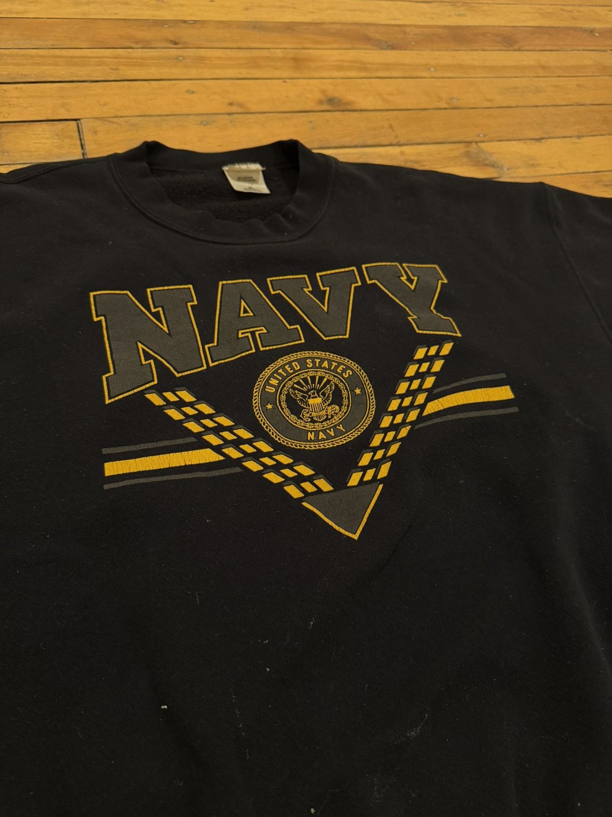 Vintage Vintage 80s Distressed Reflective Print Navy Black Crewneck Size US L / EU 52-54 / 3 - 1 Thumbnail