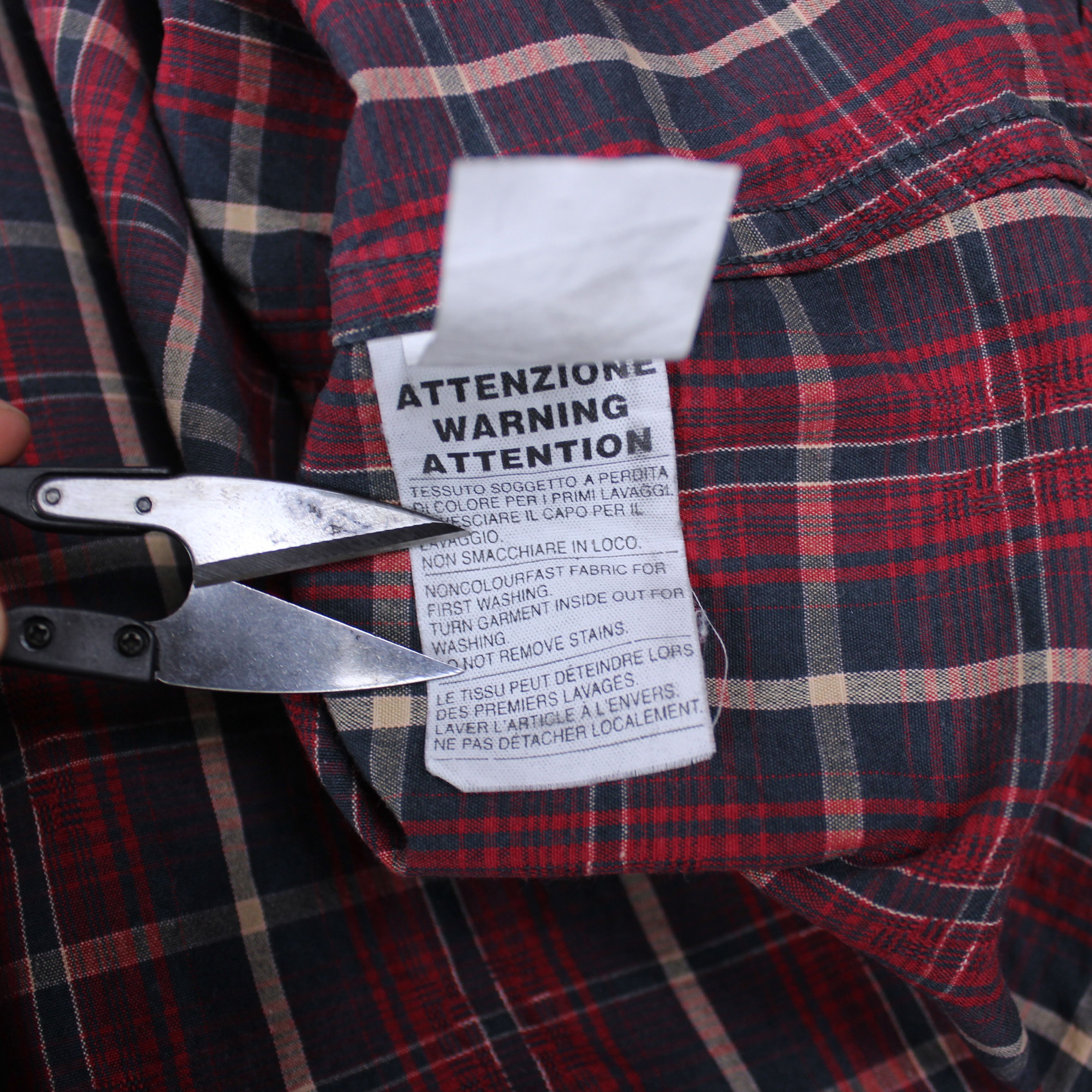 Marlboro Marlboro shirt men buttons ups L cotton red plaid Size US L / EU 52-54 / 3 - 8 Thumbnail