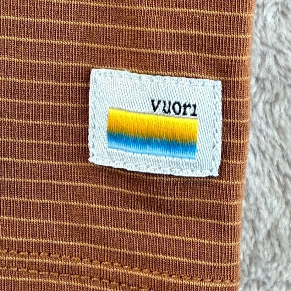 Vuori Vuori T-Shirt Brown M Regular Short Sleeve Crew Neck Pullover 1/4 Button Logo Performance Athletic Gym Activewear Size US M / EU 48-50 / 2 - 3 Thumbnail