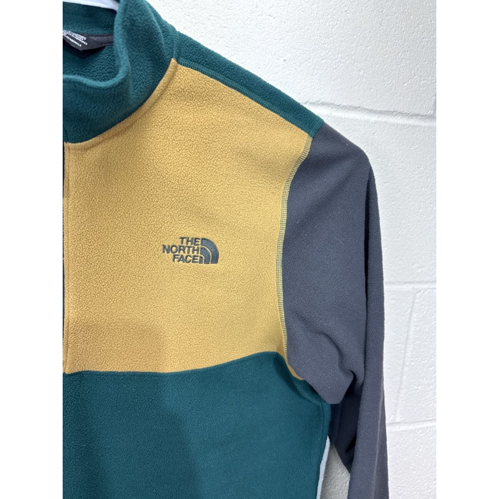 The North Face The North Face Fleece Sweater Men L Gray Green Colorblock 1/4 Pullover Color Block Size US L / EU 52-54 / 3 - 6 Thumbnail