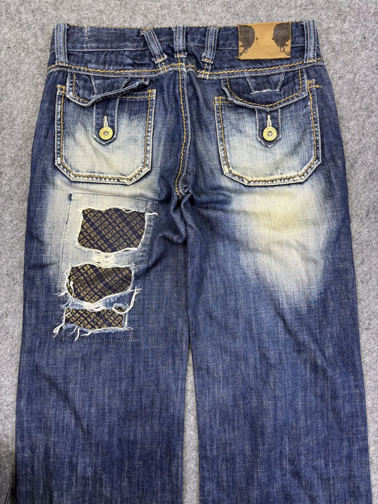 Japanese Brand 💥Heavy Distressed💥LB03 Mudwash Loose Soft Denim F897 Size US 29 - 8 Thumbnail