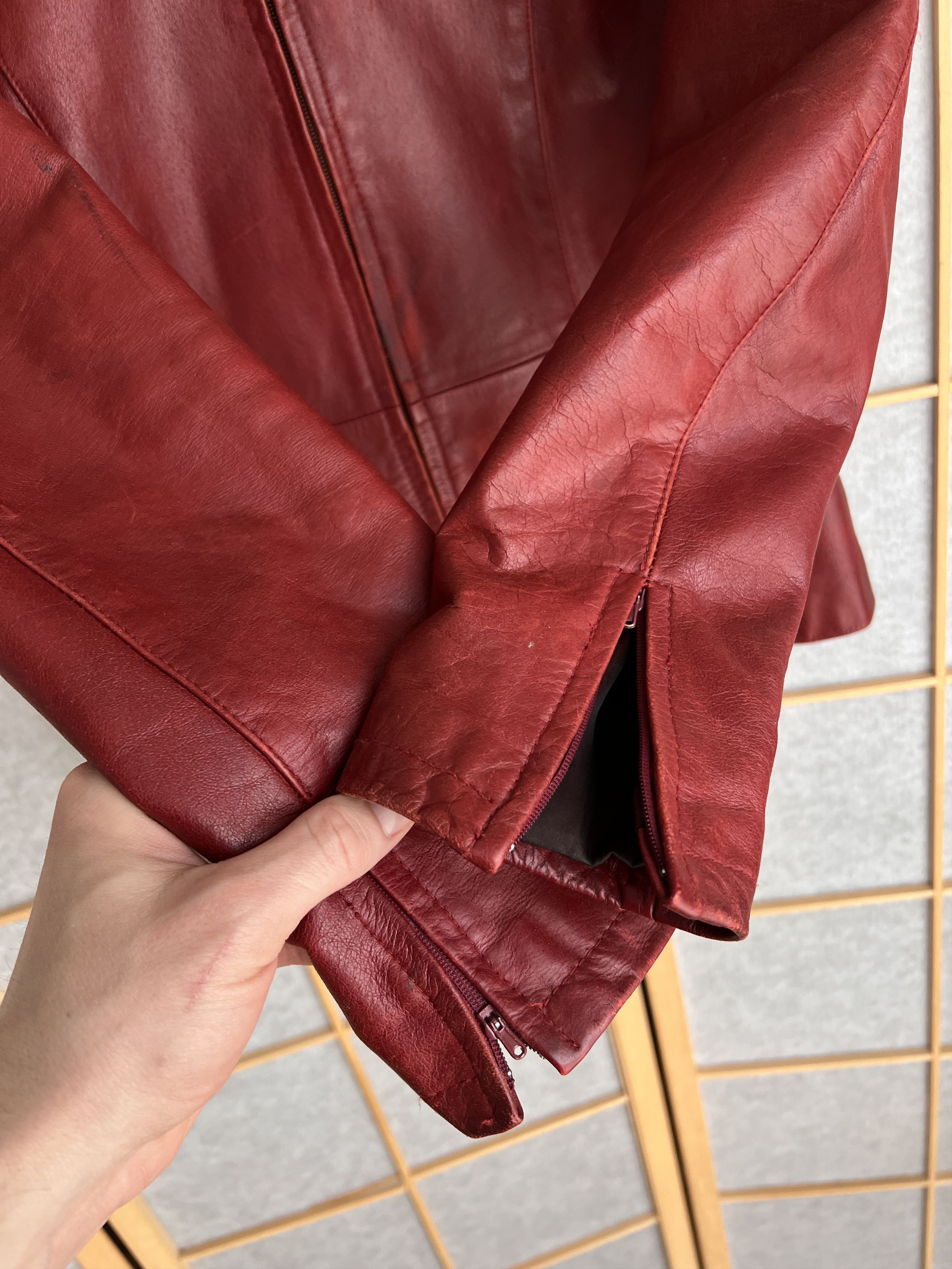 Le Grande Bleu (L.G.B.) Tyler Durden style vintage red leather jacket cropped unisex Size US S / EU 44-46 / 1 - 6 Thumbnail