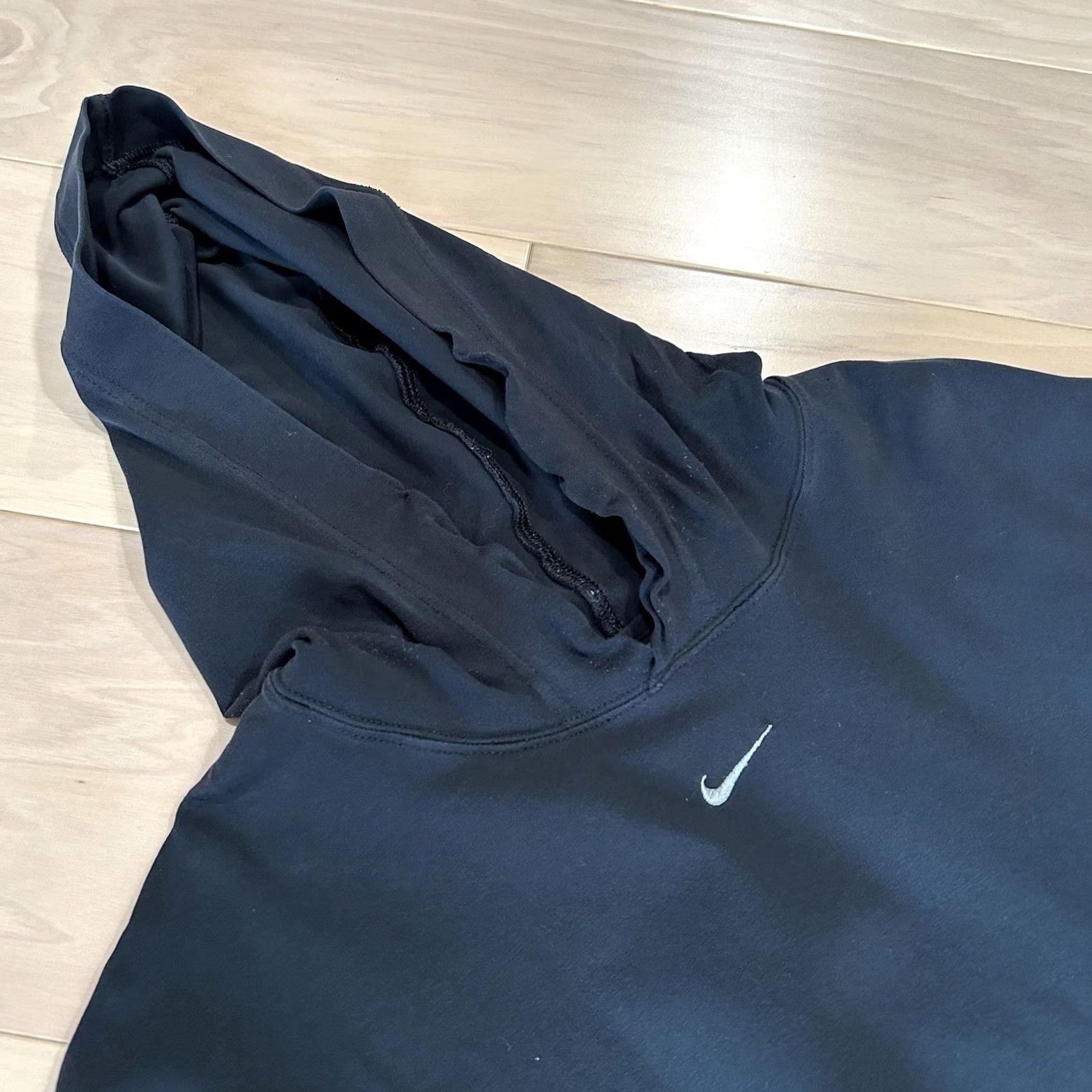 Nike VINTAGE Nike Essentials Center Swoosh Hooded Pullover Men XL Black Long Sleeve Pullover Comfort Embroidered Logo 90s Vtg Y2K Gym & Training Mens Size US XL / EU 56 / 4 - 3 Thumbnail