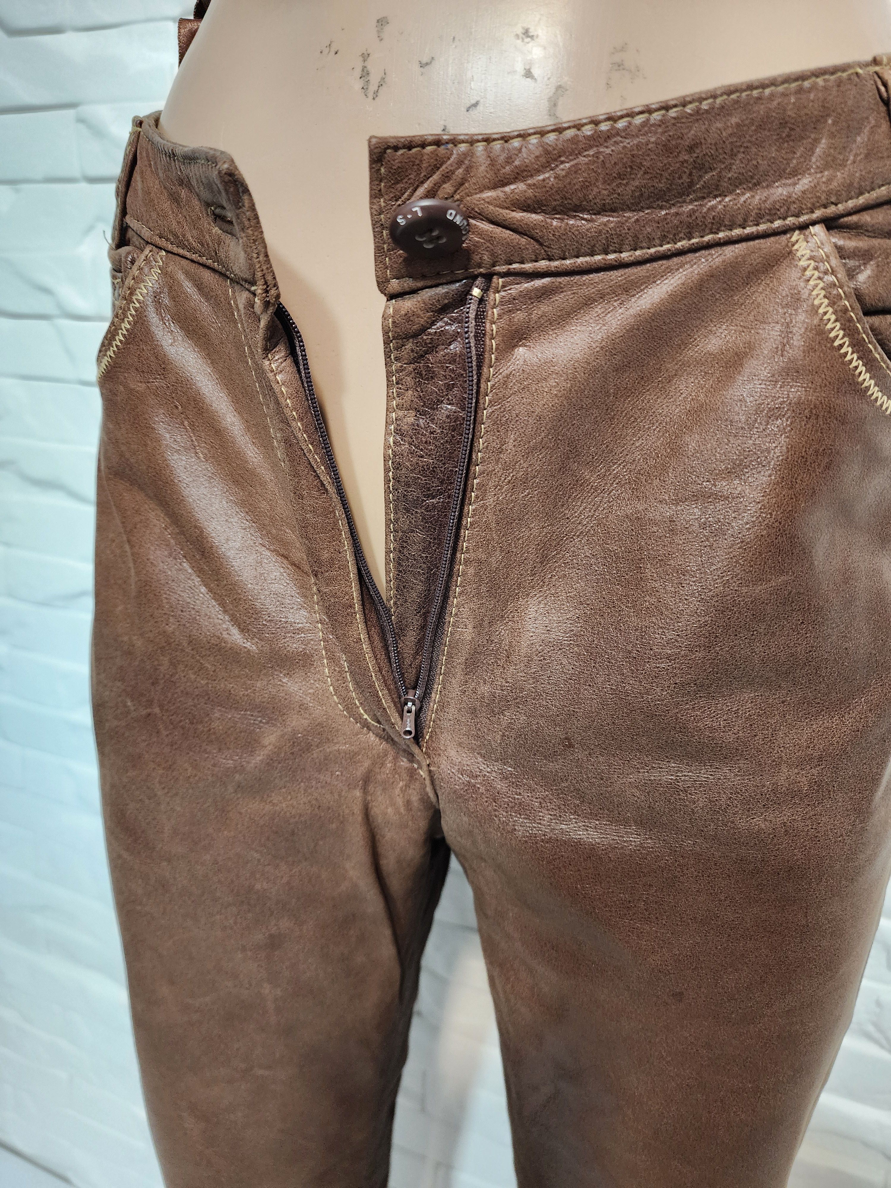 Genuine Leather Women's leather pants. Size 27" / US 4 / IT 40 - 4 Thumbnail