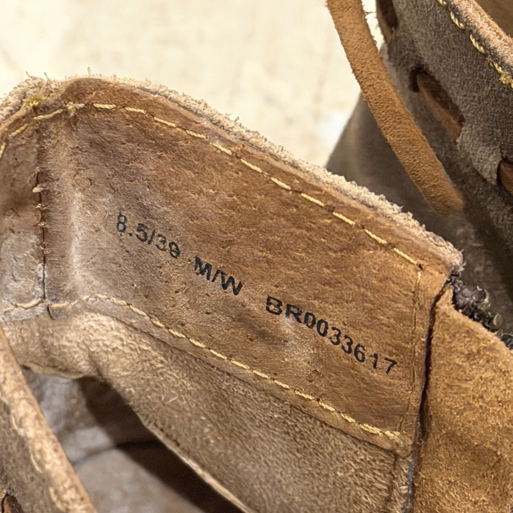 Born VINTAGE? Born Tavar Tuape Distressed Leather Side Zip Ankle Boots Womens Size 8.5 Brown Rubber Leather Bootie Zip Ankle Size US 9 / IT 39 - 5 Thumbnail
