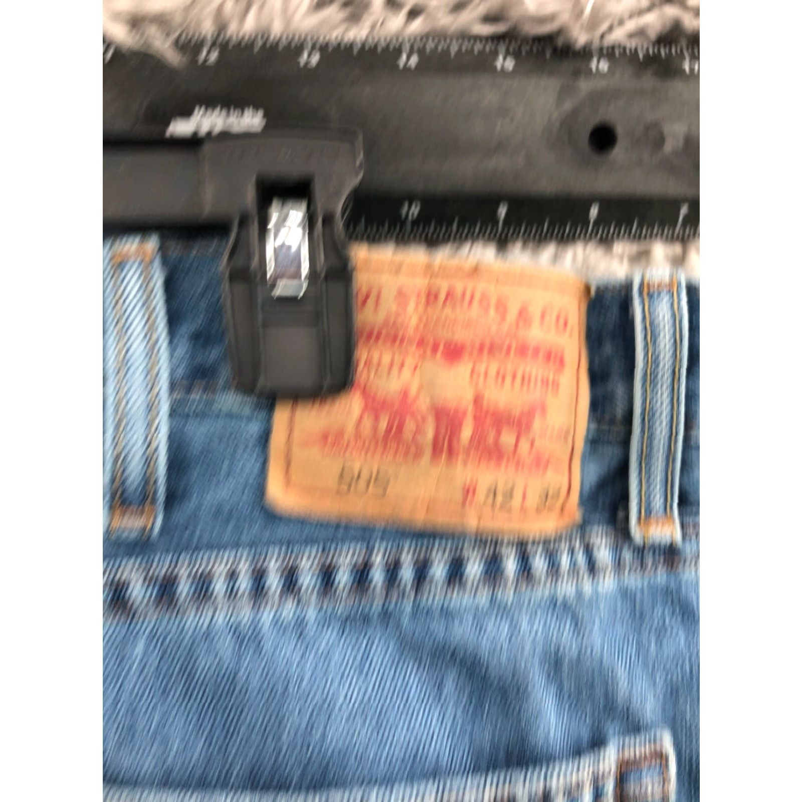 Levi's Levi's 505 Jeans Mens Regular Straight 42x32 Blue Mid Rise Denim 5-Pocket Belt Loops Cotton Blend 42 in Inseam 32in Vintage No Size US 42 / EU 58 - 5 Thumbnail