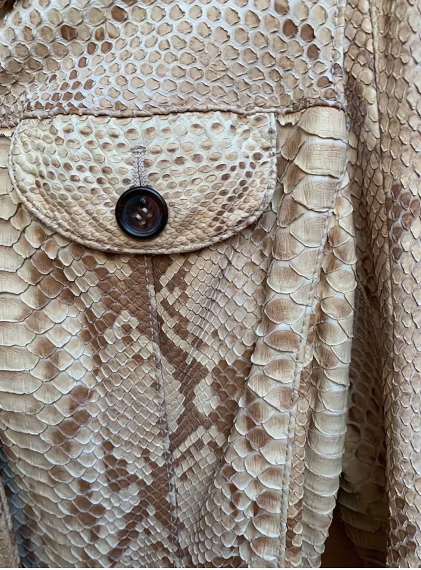 Prada S/S 2004 REAL PYTHON SKIN LEATHER SHORT BELTED JACKET Size L / US 10 / IT 46 - 6 Thumbnail