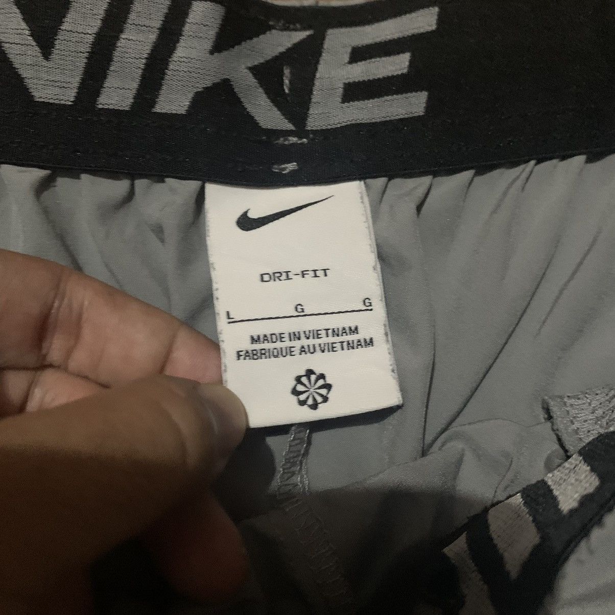 Nike Nike nylon pants Size US 34 / EU 50 - 4 Thumbnail
