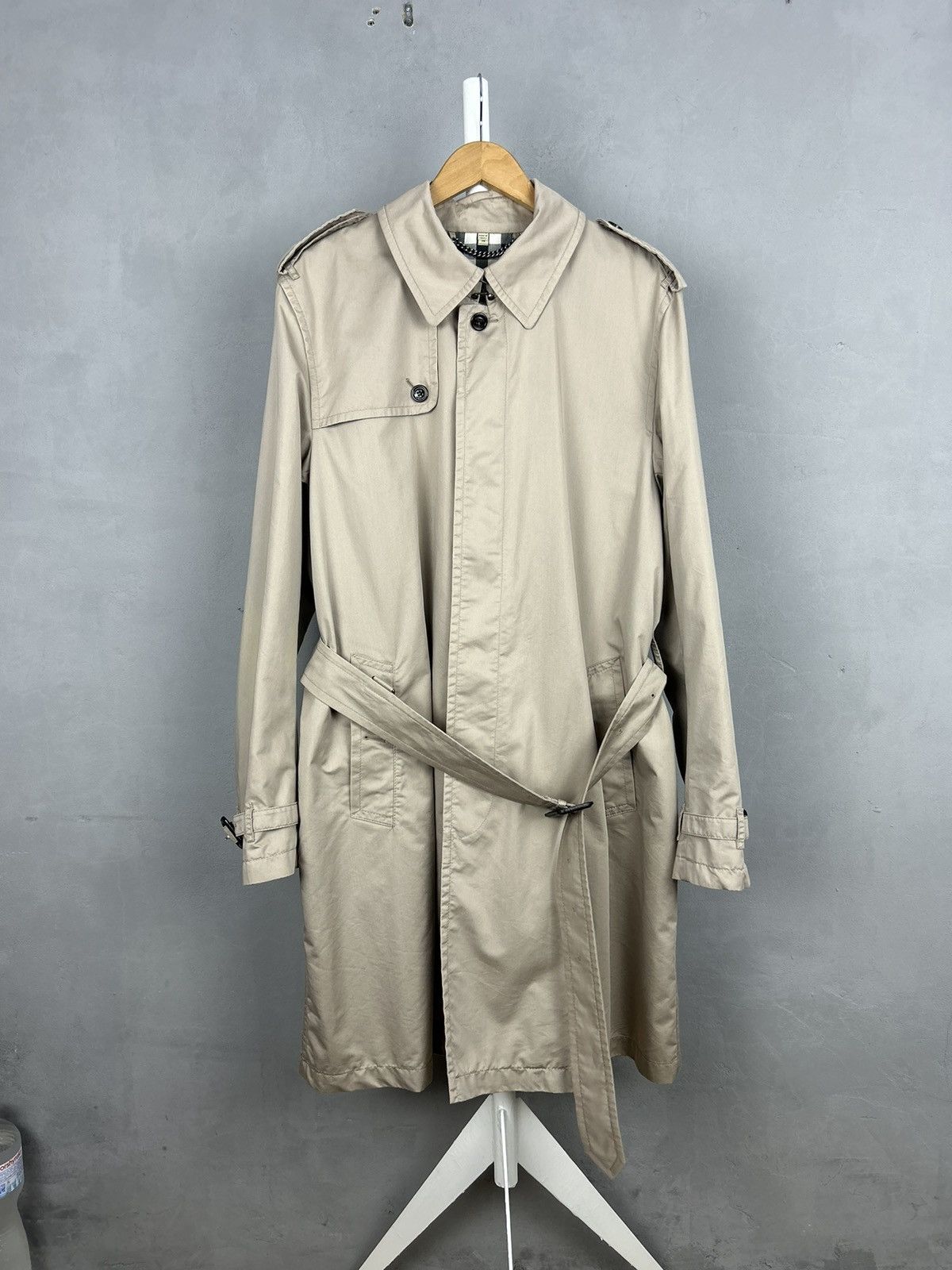 Burberry Burberry Novacheck Trench Coat Jacket size-54 Size US L / EU 52-54 / 3 - 1 Thumbnail