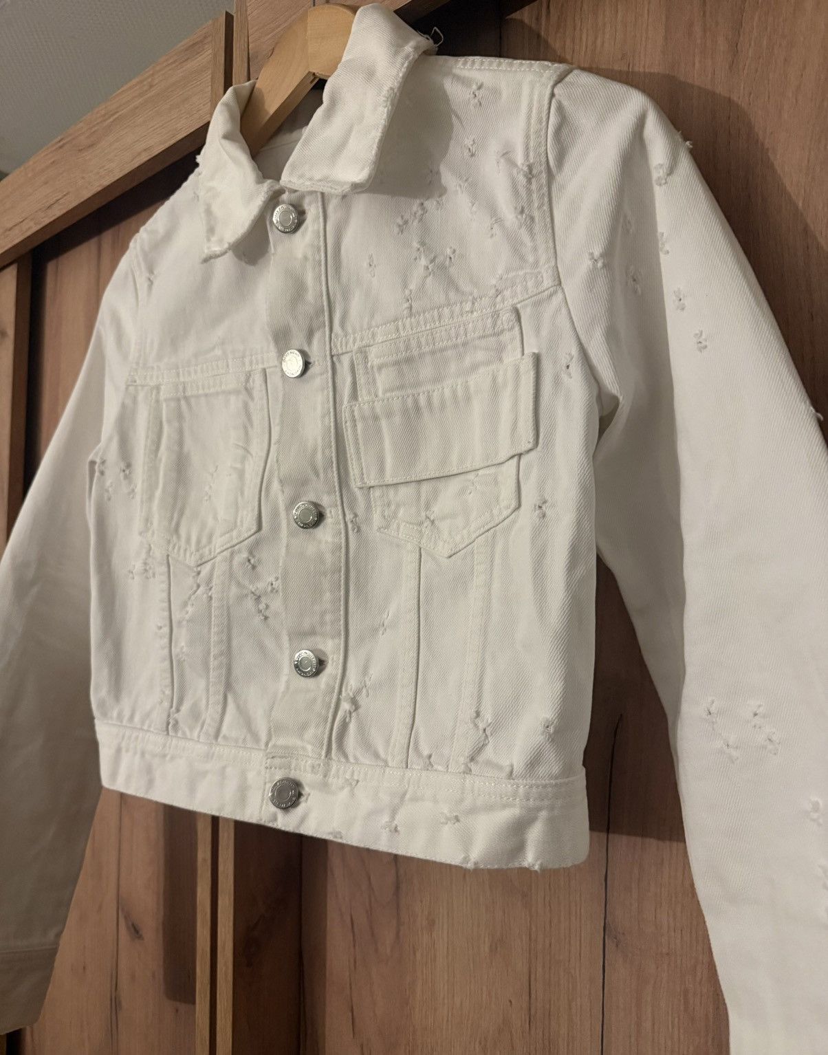 Givenchy Givenchy white cropped destroy denim jacket - S/36(FR) Size XS / US 0-2 / IT 36-38 - 5 Thumbnail