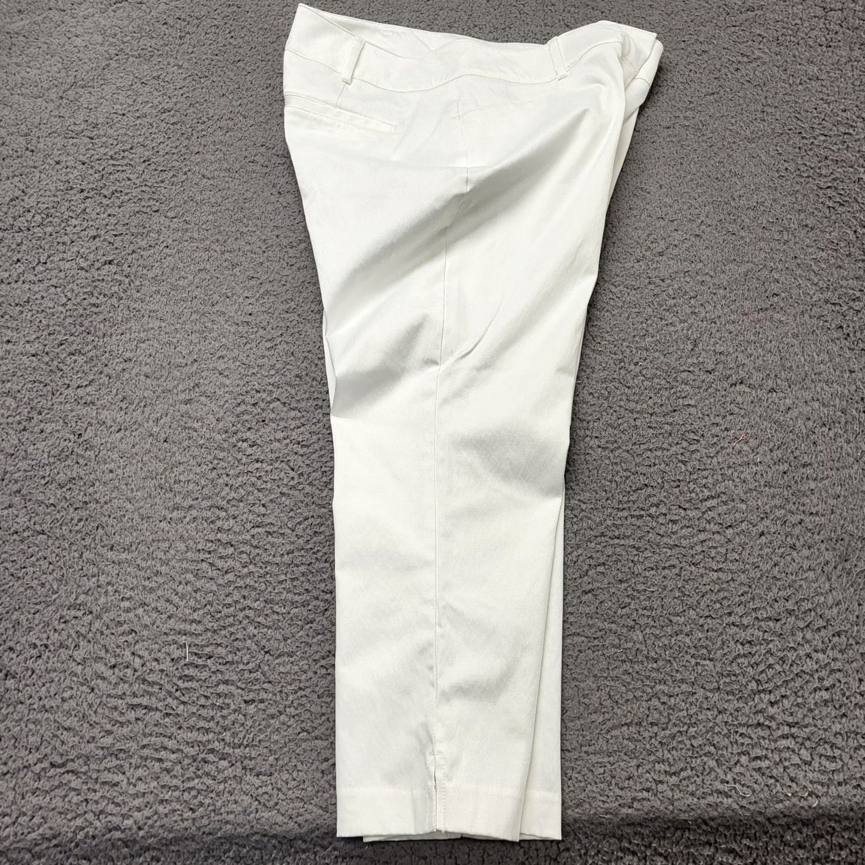 New York & Company Capri Pants Women's Size 8 White Stretch Crop Pockets Beach Date Night, Women's (Size 30) — image 4 of 6