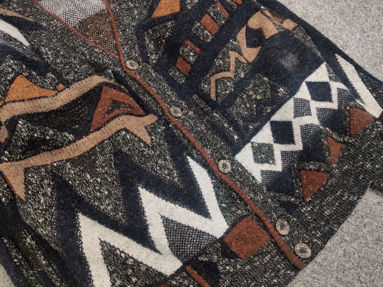 Japanese Brand Vintage 90's Japanese Style Knit Art Gray Pattern Cardigan Size US L / EU 52-54 / 3 - 12 Thumbnail
