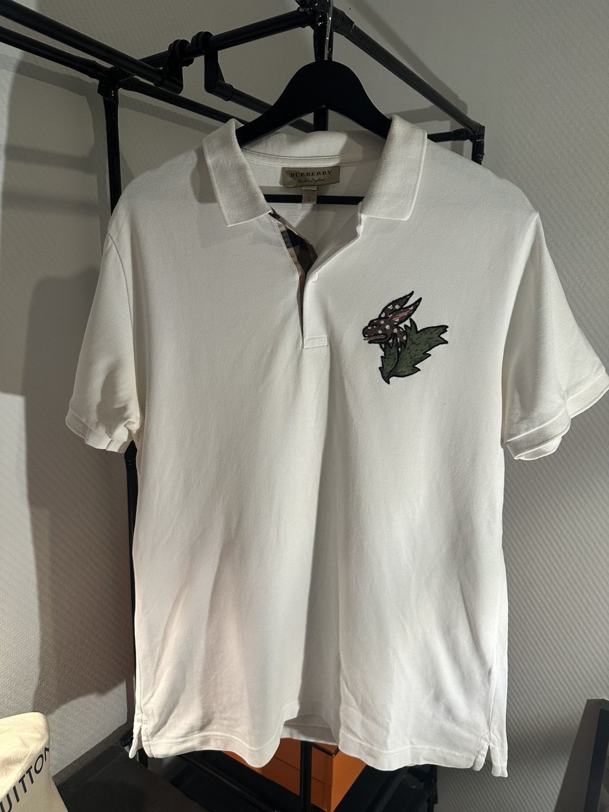 Burberry Burberry White Piqué Polo L — Animal Patch, Check Placket Size US L / EU 52-54 / 3 - 1 Thumbnail