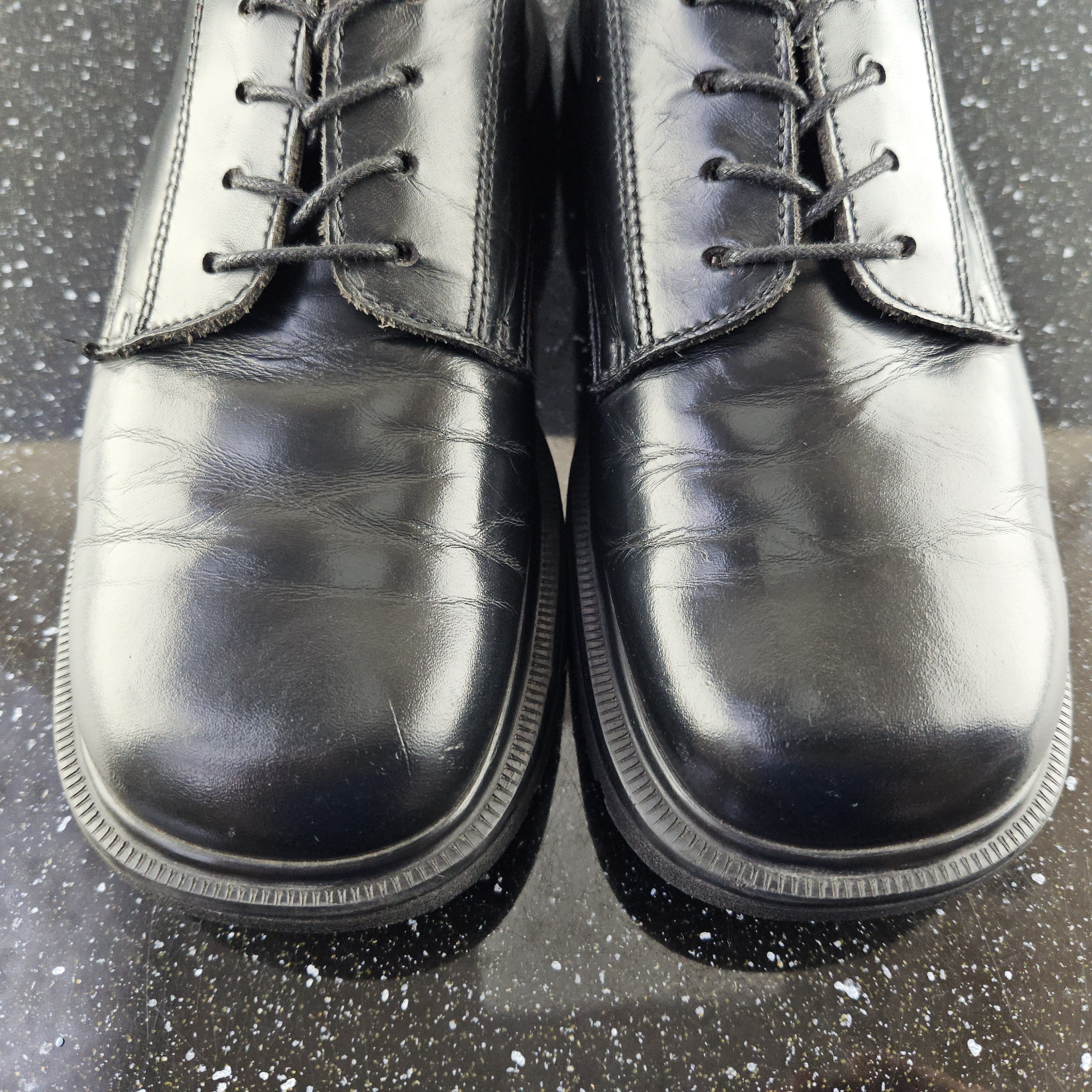 Dr. Martens Vintage Dr. Martens black leather shoes Size US 8 / EU 41 - 10 Thumbnail