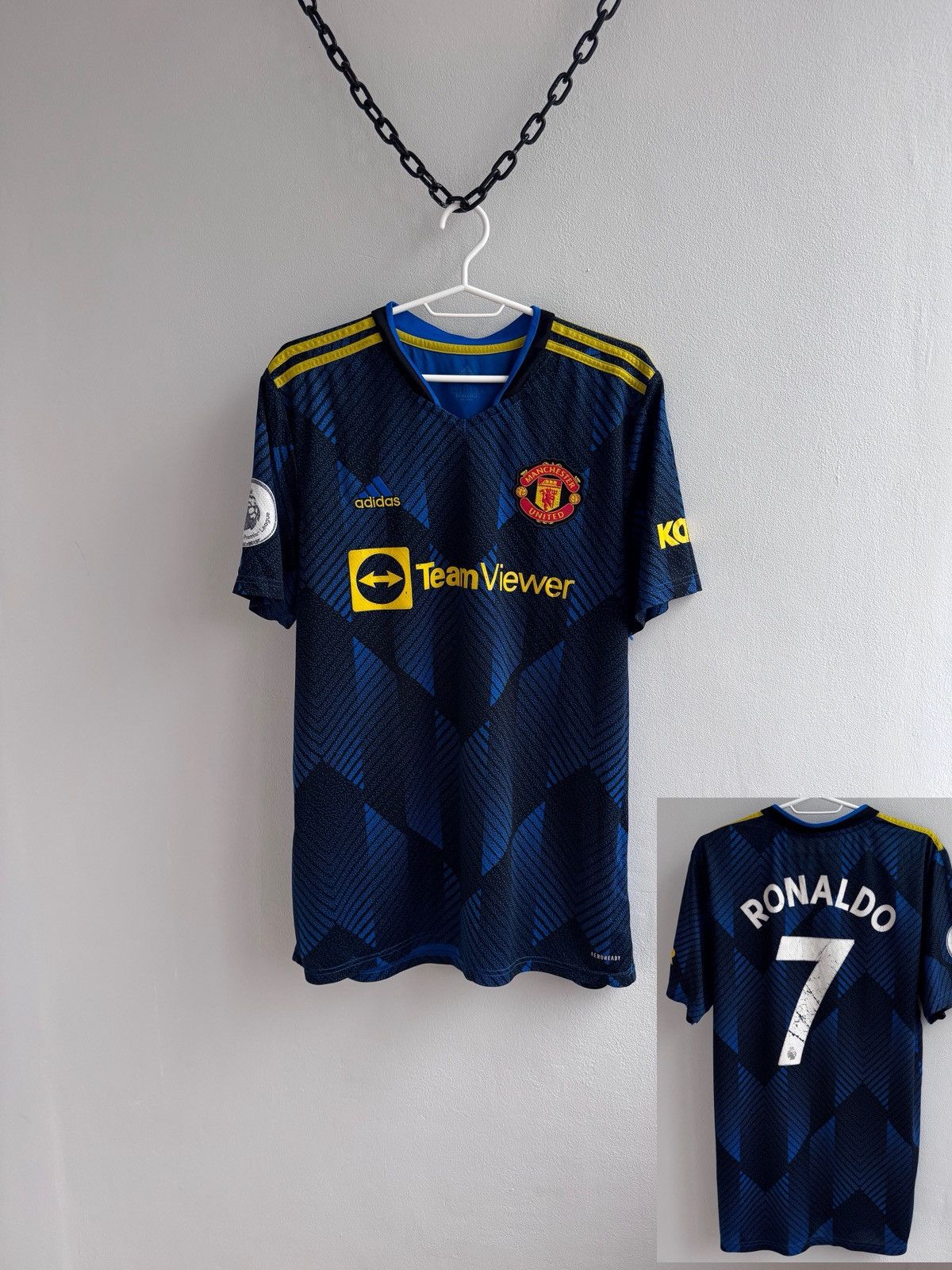 Adidas MANCHESTER UNITED 2021 2022 RONALDO #7 FOOTBALL SHIRT JERSEY Size US L / EU 52-54 / 3 - 1 Thumbnail