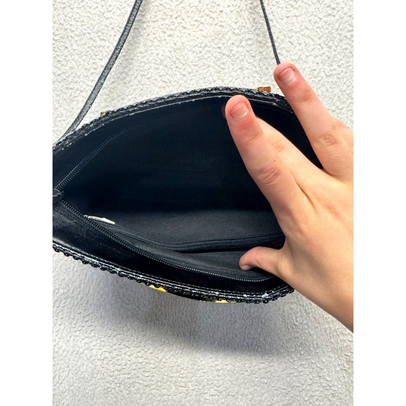 Vintage VINTAGE Black Sequined Evening Bag Crossbody Detachable Strap Gold Accent #9665 Womens Size ONE SIZE - 3 Thumbnail