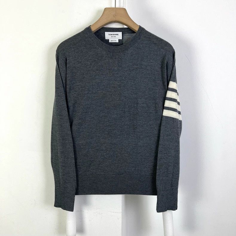 Thom Browne Thom browne Gray wool sweater 2503-Nextarrow Size US S / EU 44-46 / 1 - 1 Thumbnail
