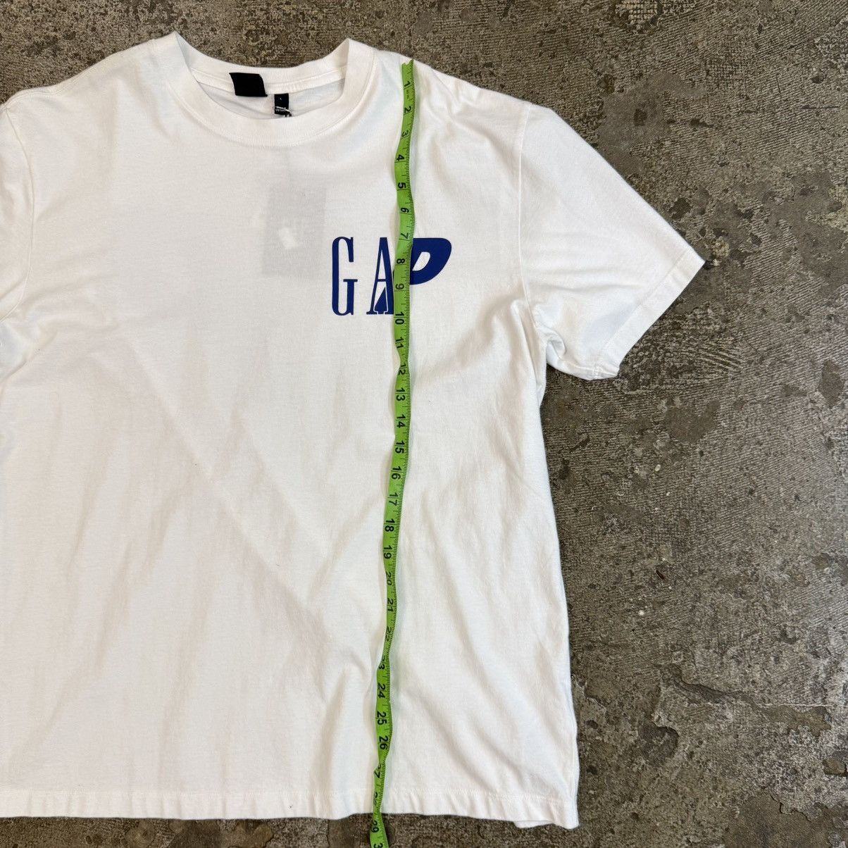 Gap × Palace Gap Palace White Logo Tee Size US L / EU 52-54 / 3 - 6 Thumbnail