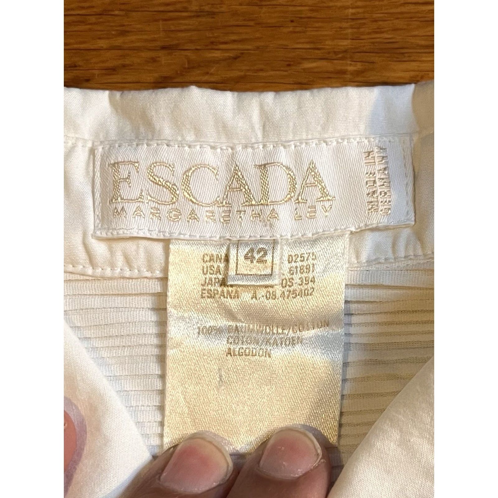 Escada VINTAGE Escada Blouse Women’s 42 White Ornate Ribbed Dressy Knit Button Collared 90s Designer Mens Women Girls Size M / US 6-8 / IT 42-44 - 7 Thumbnail