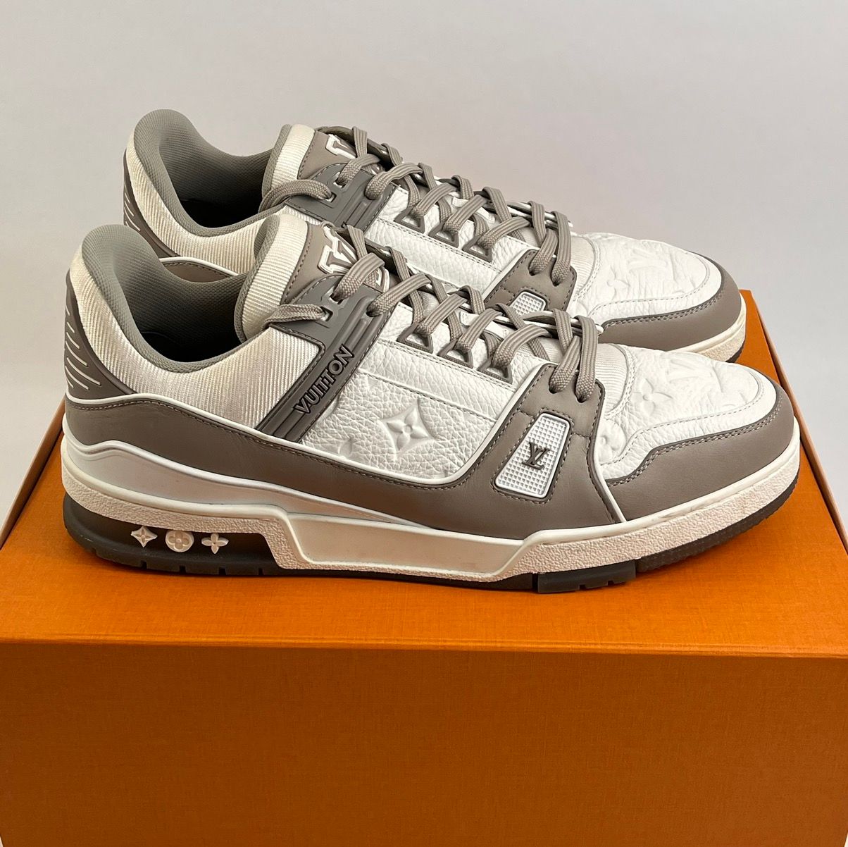 Pre-owned Louis Vuitton Logo Embossed Sneakers In Grey White