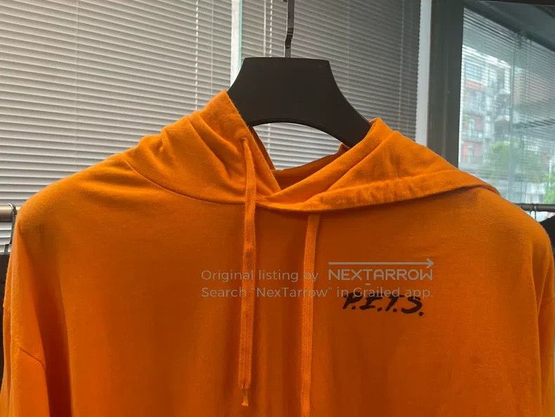 Vetements Vetements Oversized Hoodie with Giant Sleeves Size US S / EU 44-46 / 1 - 3 Thumbnail