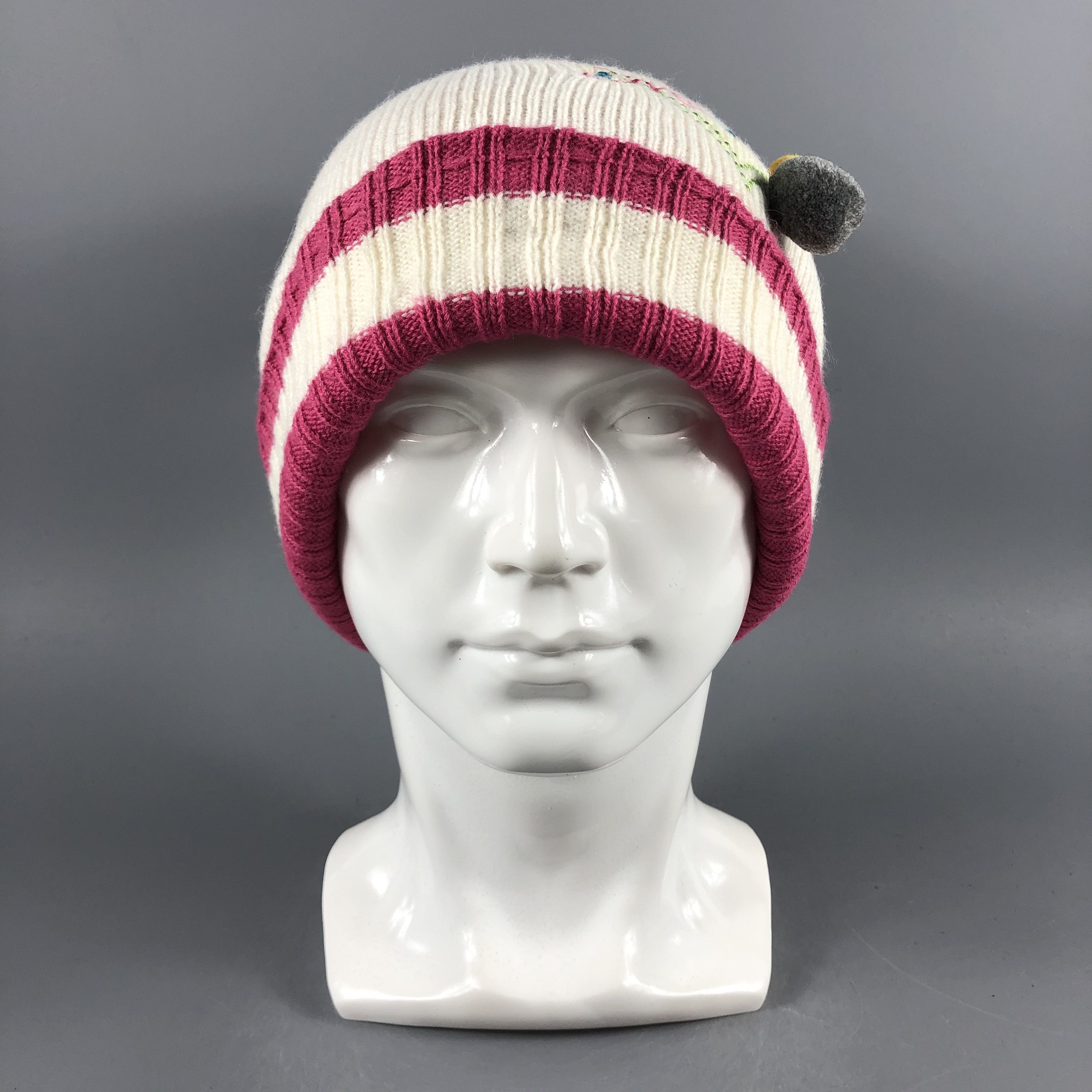 image of Vintage Womens Miniteen Pompom Beanie Snow Hat Snow Cap -D1264