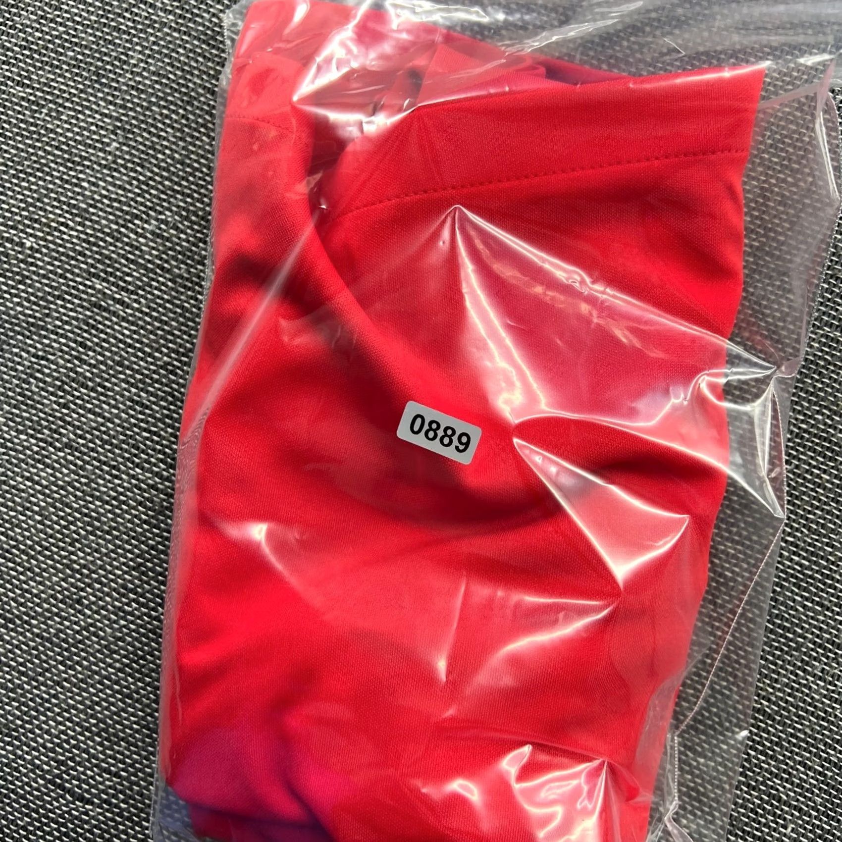 Nike VINTAGE Nike Shirt Football Jersey CS Brann Training Mens L Red Short Sleeve Polyester 100% Moisture Wicking Quick Dry Camiseta Sports Football Mens Size US L / EU 52-54 / 3 - 2 Thumbnail