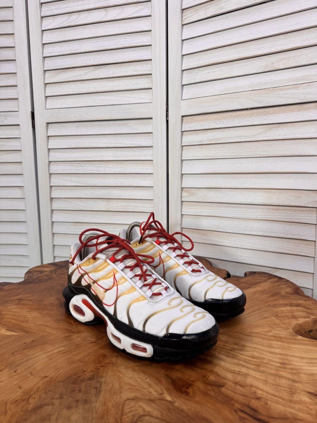 Nike Nike Air Max Plus TN White Red Gold Men’s Size 8.5 Size US 8.5 / EU 41-42 - 3 Thumbnail